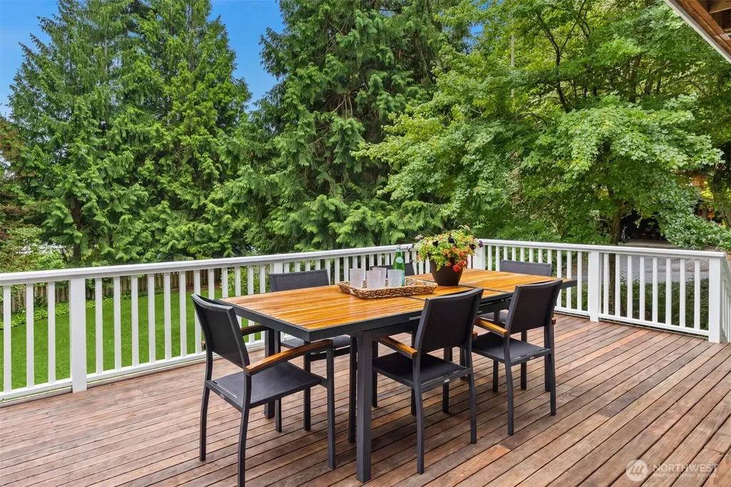 7045 NE Baker Hill Road Bainbridge Island WA 98110