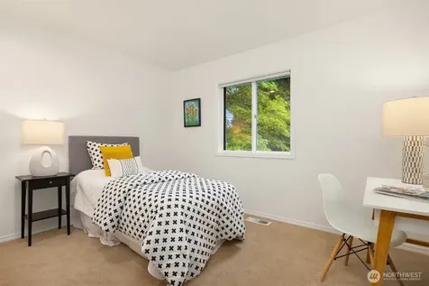7045 NE Baker Hill Road Bainbridge Island WA 98110