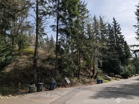 1324 211th Avenue NE Sammamish WA 98074
