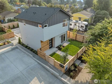 1605 SW Kenyon Street Seattle WA 98106