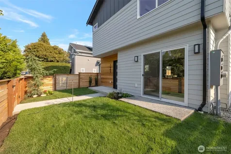 1605 SW Kenyon Street Seattle WA 98106
