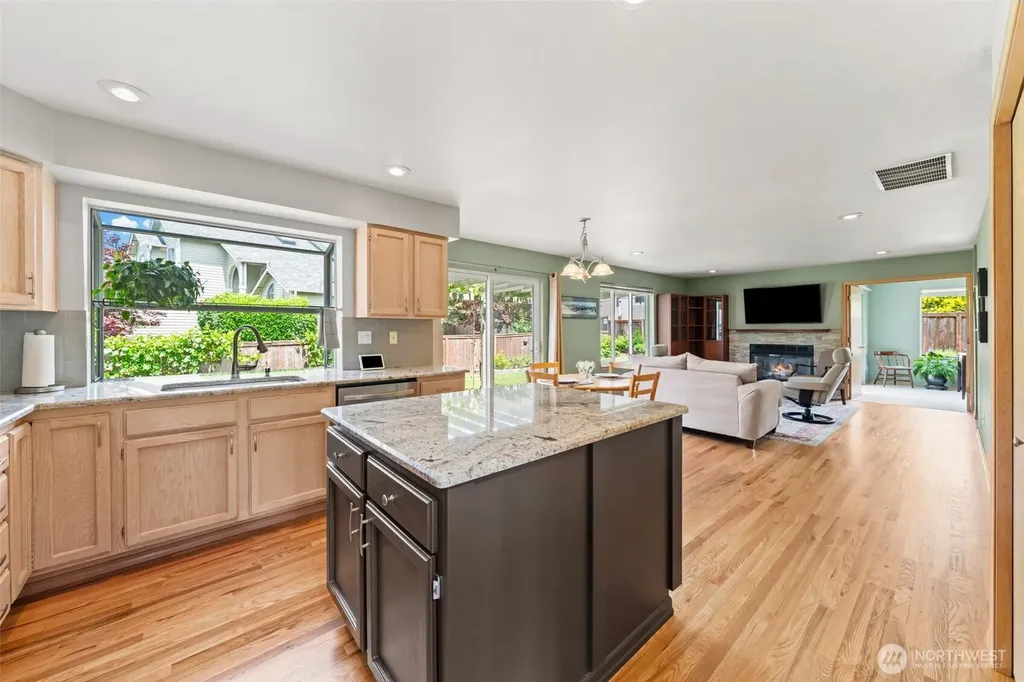 14034 SE 237th Place Kent WA 98042