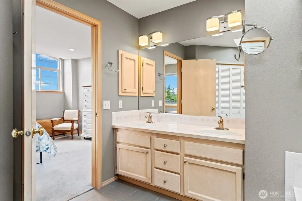 14034 SE 237th Place Kent WA 98042