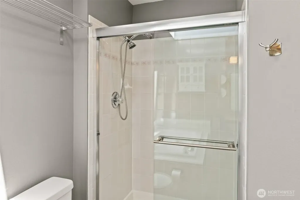 14034 SE 237th Place Kent WA 98042