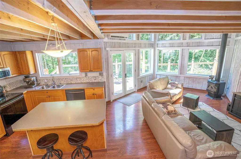 9393 Phillips Road SE Port Orchard WA 98367