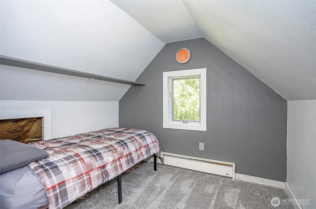 9393 Phillips Road SE Port Orchard WA 98367