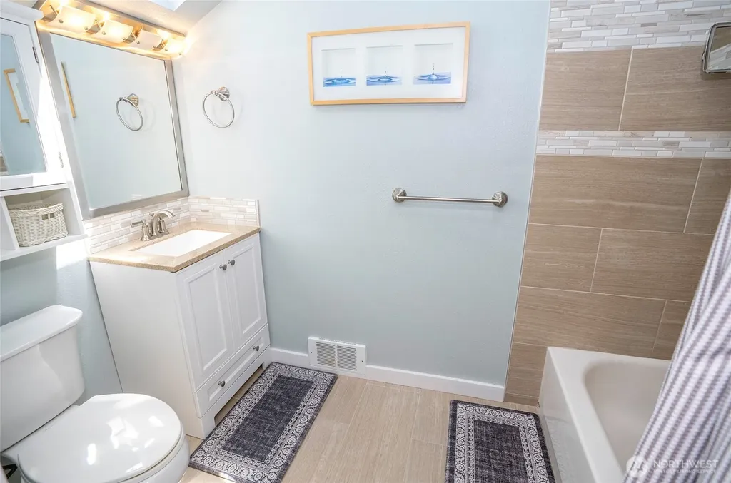 9393 Phillips Road SE Port Orchard WA 98367
