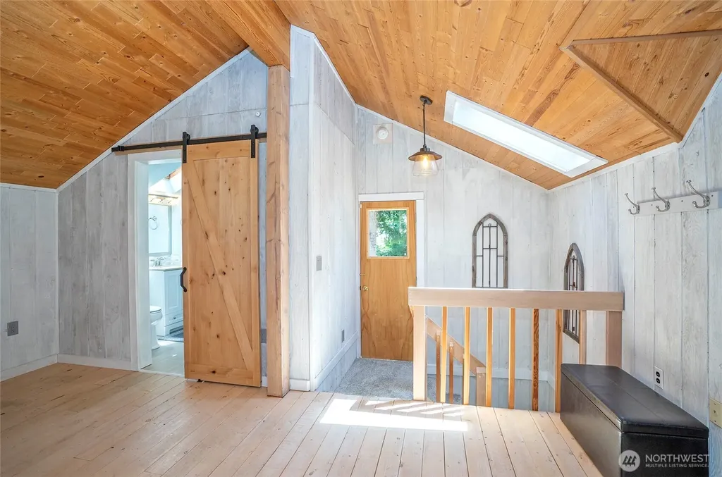 9393 Phillips Road SE Port Orchard WA 98367