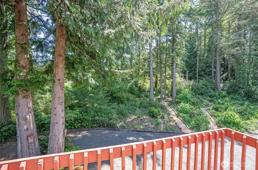 9393 Phillips Road SE Port Orchard WA 98367