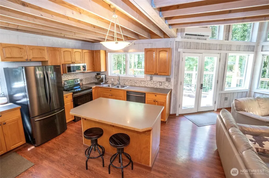 9393 Phillips Road SE Port Orchard WA 98367