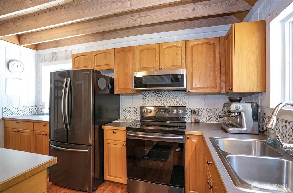 9393 Phillips Road SE Port Orchard WA 98367