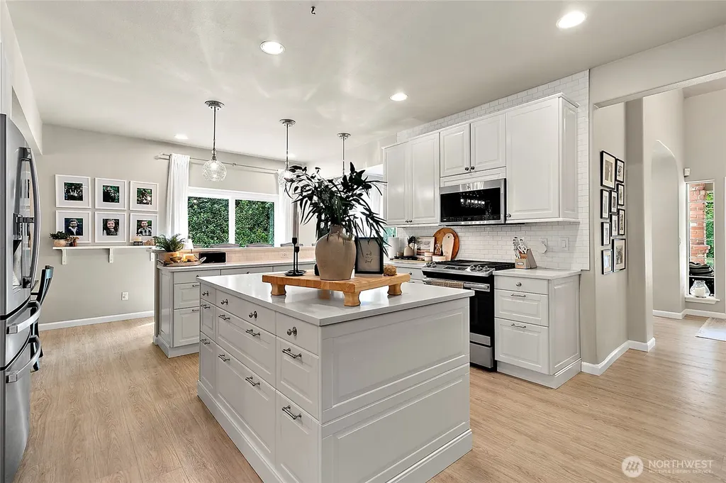 20407 SE 261st Place Covington WA 98042