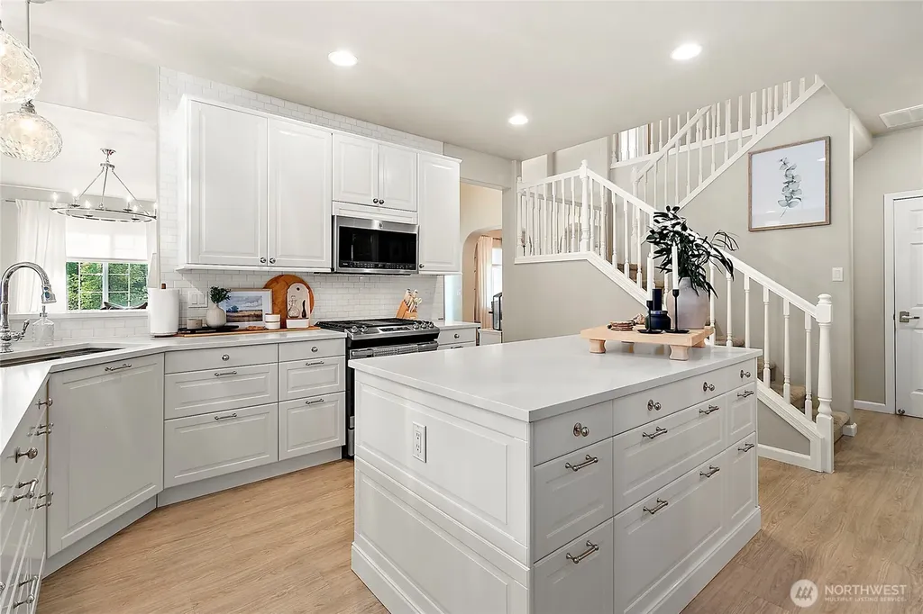 20407 SE 261st Place Covington WA 98042