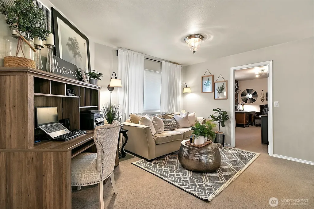 20407 SE 261st Place Covington WA 98042