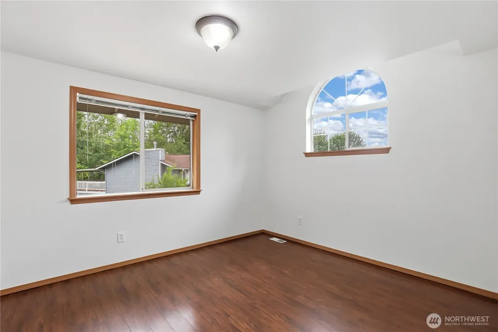 13315 104th Avenue Ct E Puyallup WA 98374