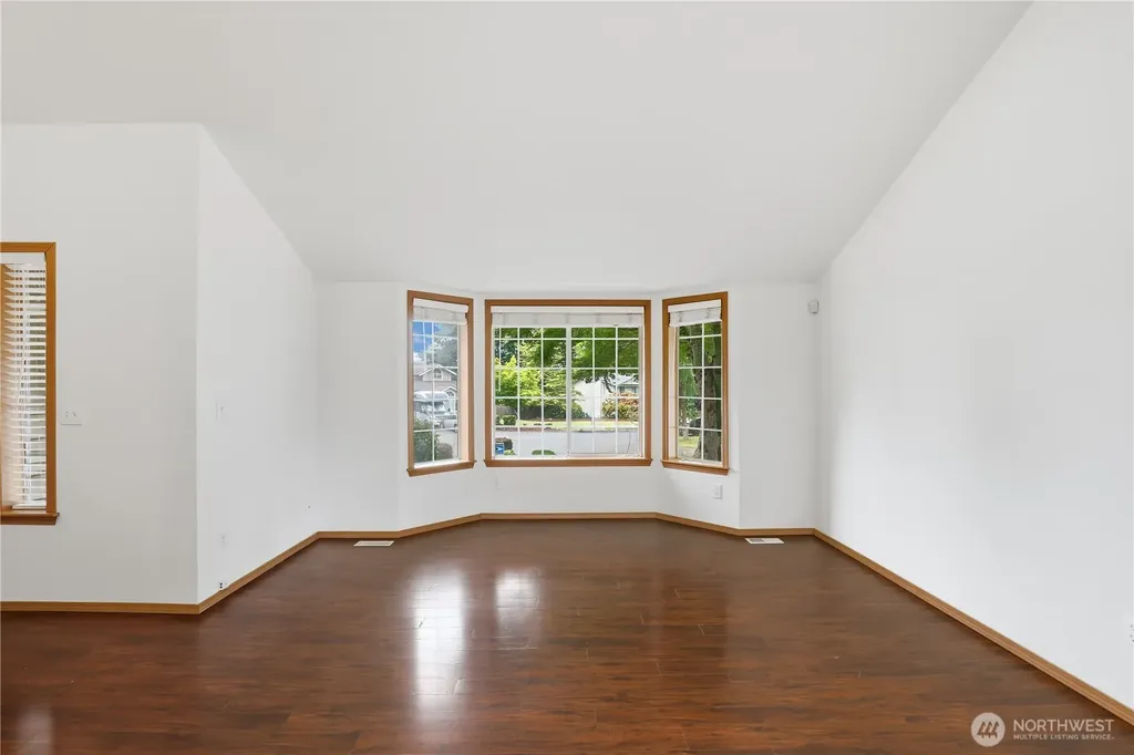 13315 104th Avenue Ct E Puyallup WA 98374
