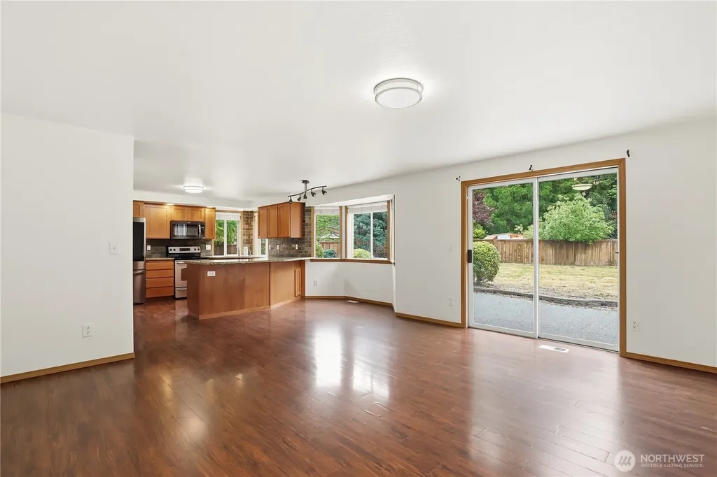 13315 104th Avenue Ct E Puyallup WA 98374