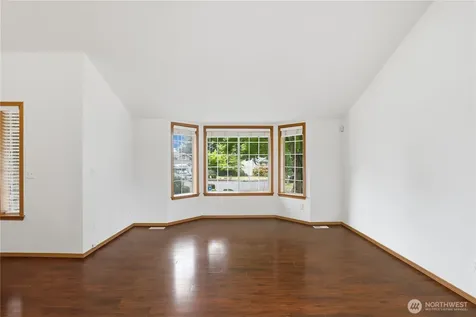 13315 104th Avenue Ct E Puyallup WA 98374