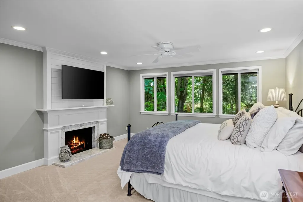 22201 NE 28th Place Sammamish WA 98074