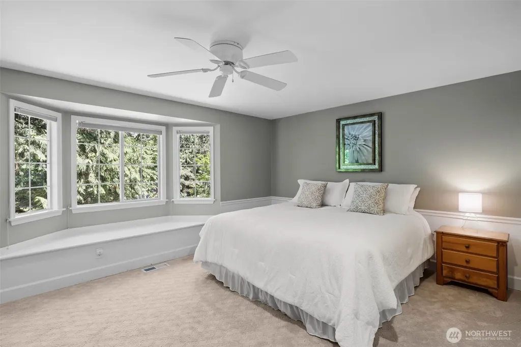 22201 NE 28th Place Sammamish WA 98074