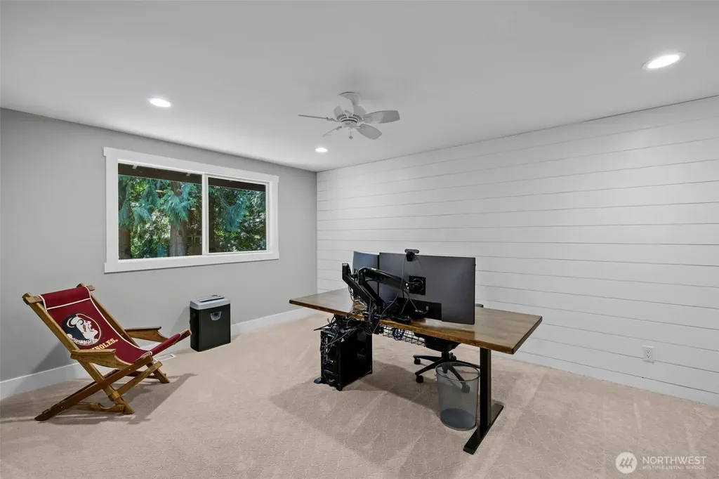 22201 NE 28th Place Sammamish WA 98074