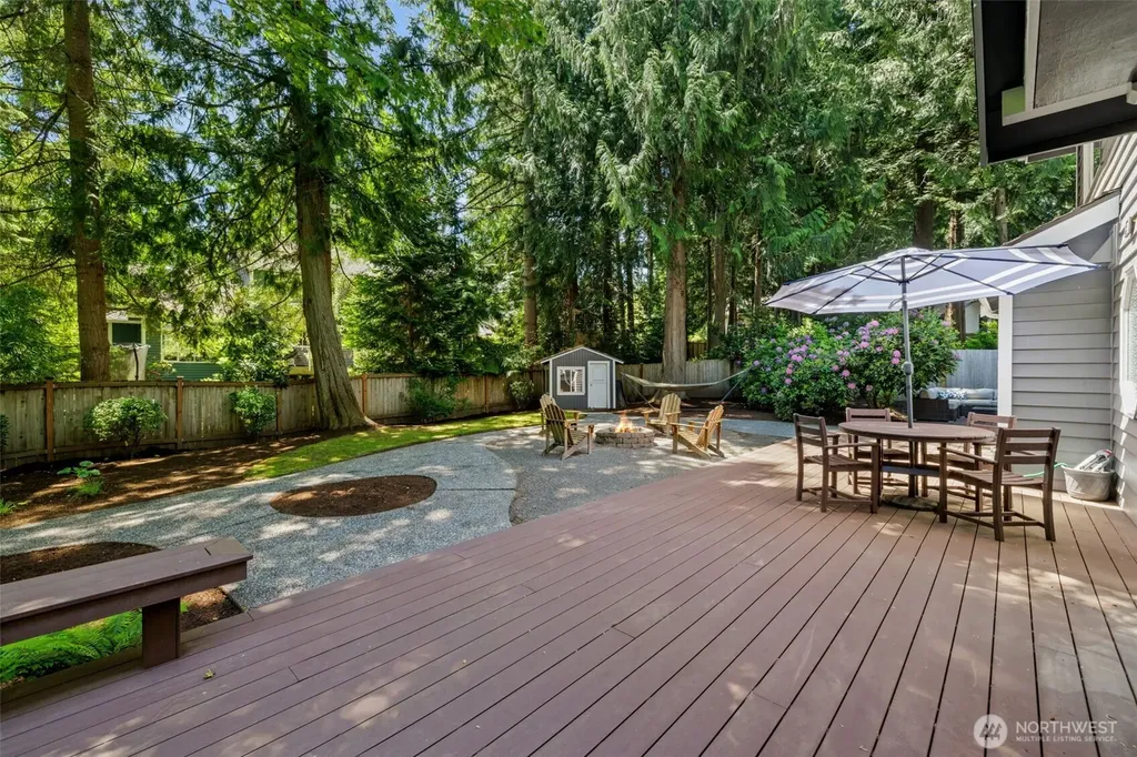 22201 NE 28th Place Sammamish WA 98074