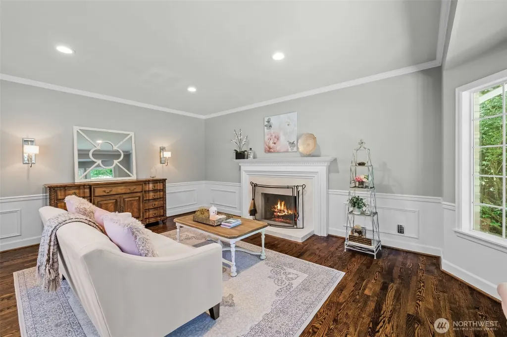 22201 NE 28th Place Sammamish WA 98074