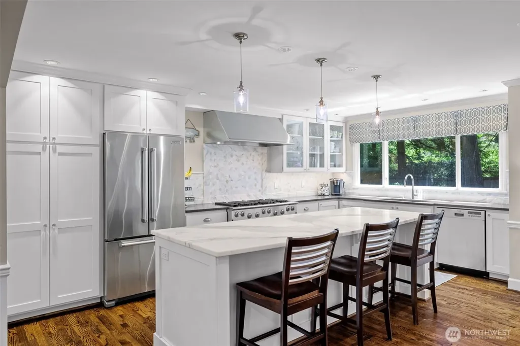 22201 NE 28th Place Sammamish WA 98074