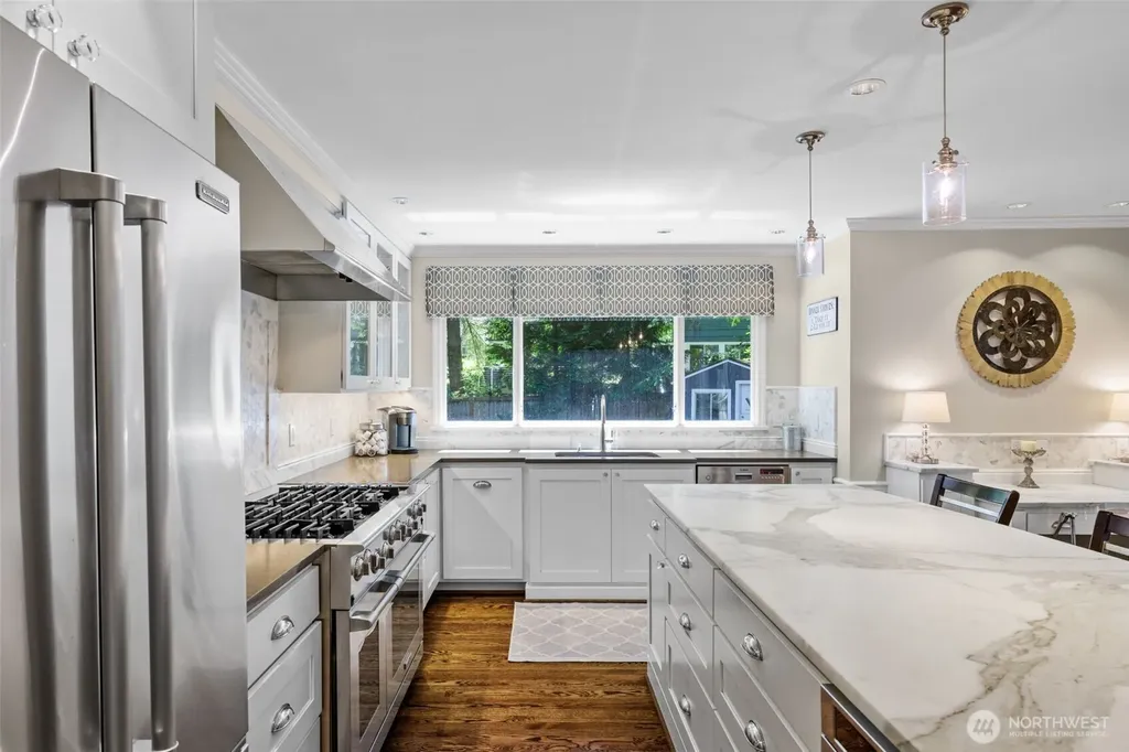 22201 NE 28th Place Sammamish WA 98074