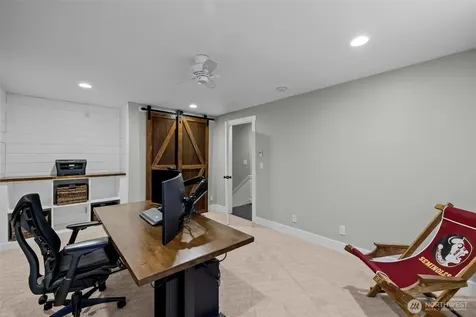 22201 NE 28th Place Sammamish WA 98074