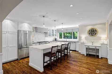 22201 NE 28th Place Sammamish WA 98074