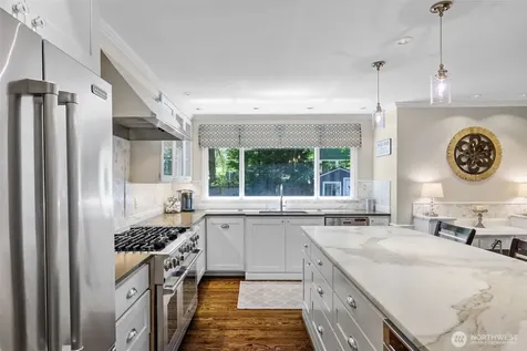 22201 NE 28th Place Sammamish WA 98074