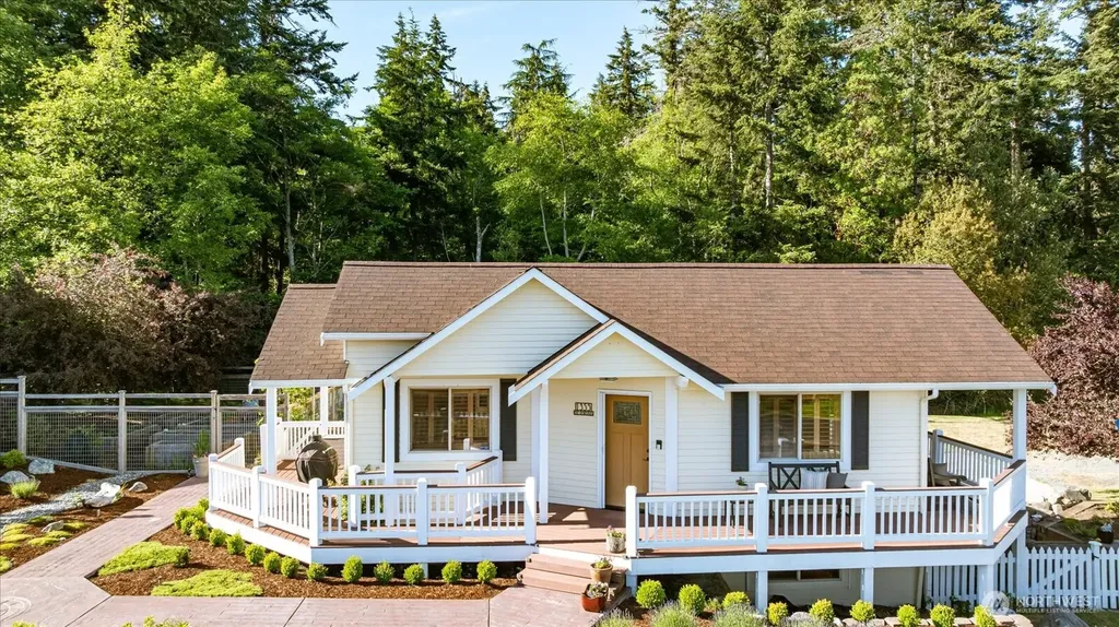 1355 Sealawn Boulevard Freeland WA 98249