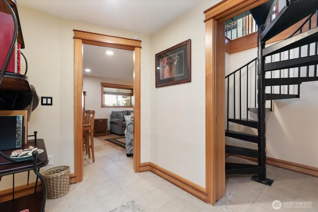 1355 Sealawn Boulevard Freeland WA 98249