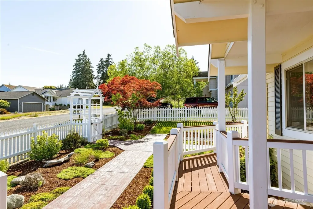 1355 Sealawn Boulevard Freeland WA 98249