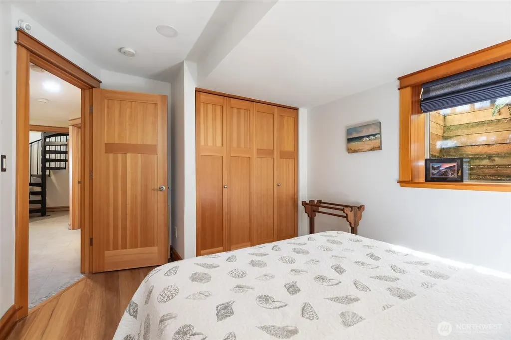 1355 Sealawn Boulevard Freeland WA 98249