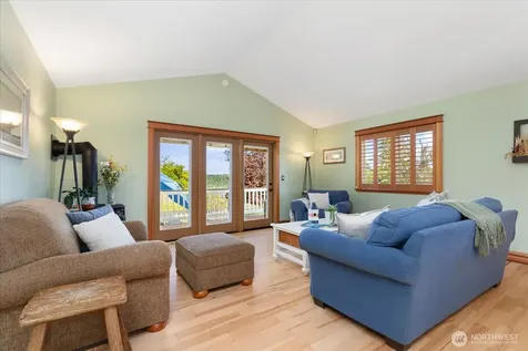 1355 Sealawn Boulevard Freeland WA 98249