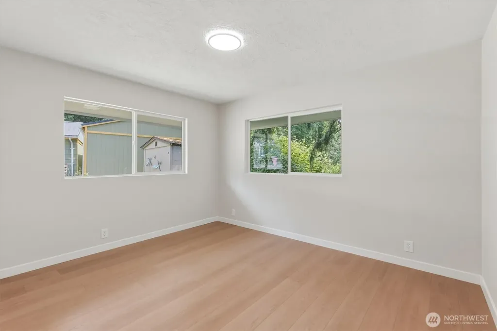 121 Lowrane Drive Kelso WA 98626