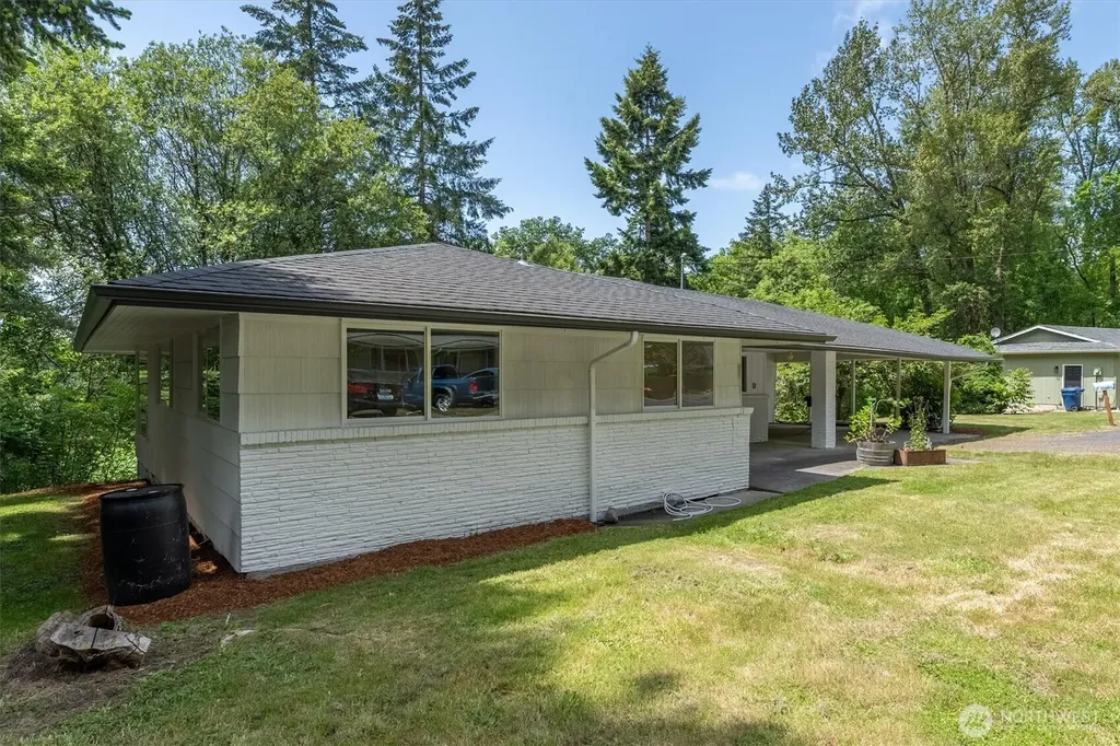 121 Lowrane Drive Kelso WA 98626
