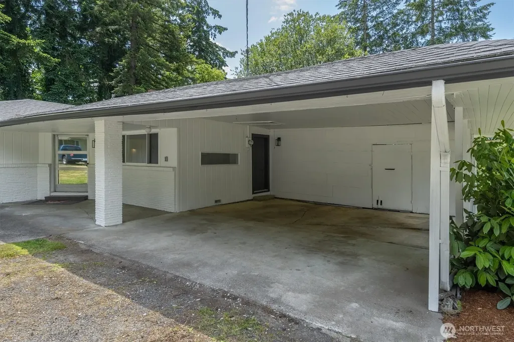 121 Lowrane Drive Kelso WA 98626