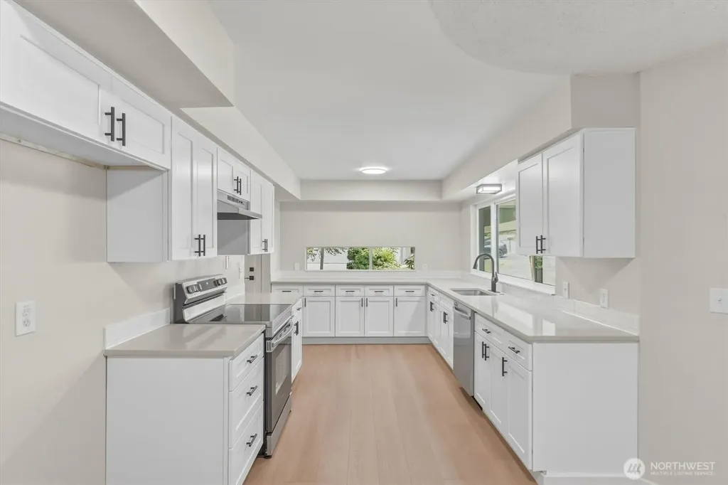 121 Lowrane Drive Kelso WA 98626