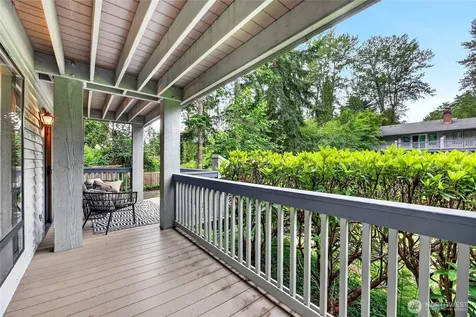 19616 61st Place NE Kenmore WA 98028