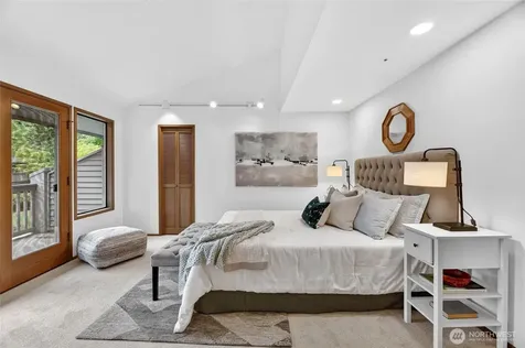 19616 61st Place NE Kenmore WA 98028