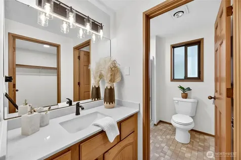 19616 61st Place NE Kenmore WA 98028