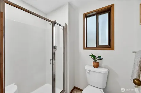 19616 61st Place NE Kenmore WA 98028