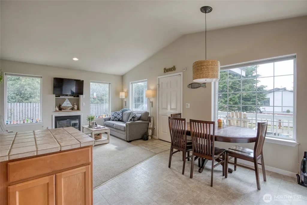 414 Salina Cruz Avenue SW Ocean Shores WA 98569