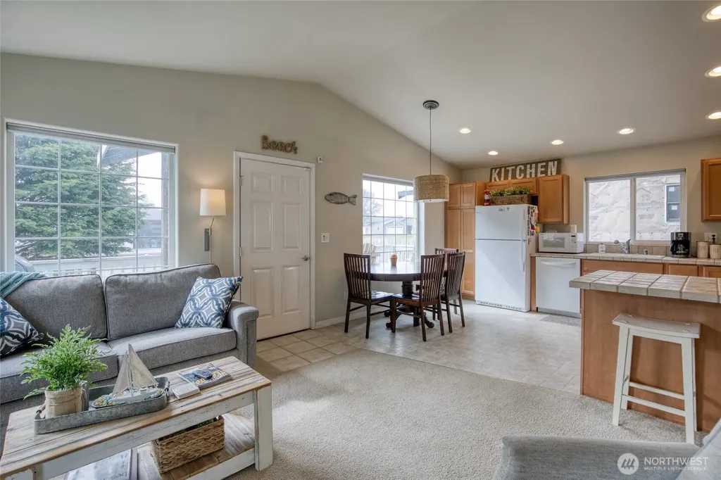414 Salina Cruz Avenue SW Ocean Shores WA 98569