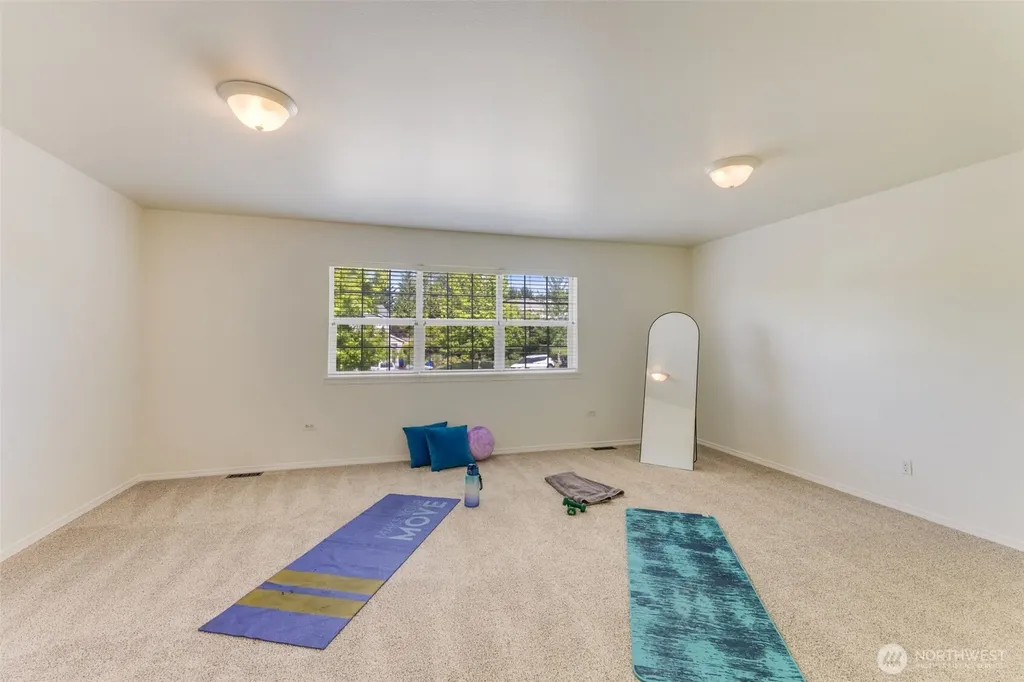 1820 34th Street SE Puyallup WA 98372
