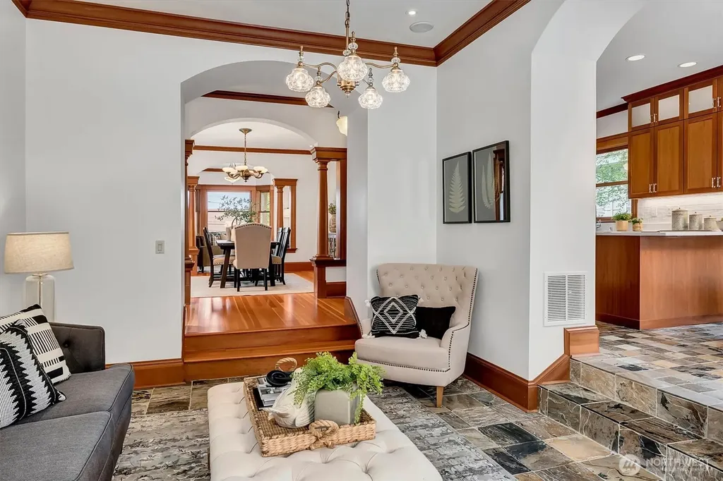 612 11th Avenue E Seattle WA 98102