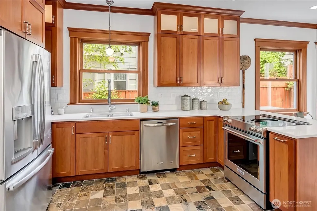 612 11th Avenue E Seattle WA 98102